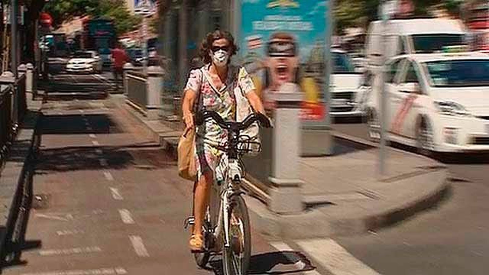 Madrid Ciclista advierte de los "peligros" de los carriles bicis segregados