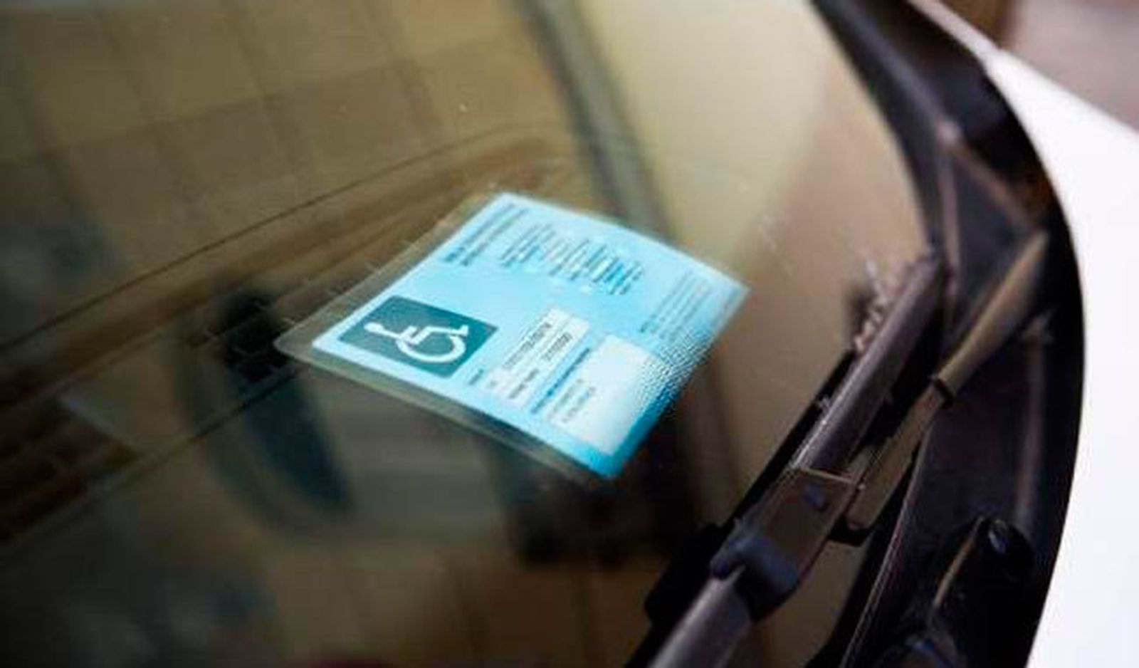 Los vehículos de personas con tarjeta de movilidad reducida podrán circular por Distrito Centro y Plaza Elíptica