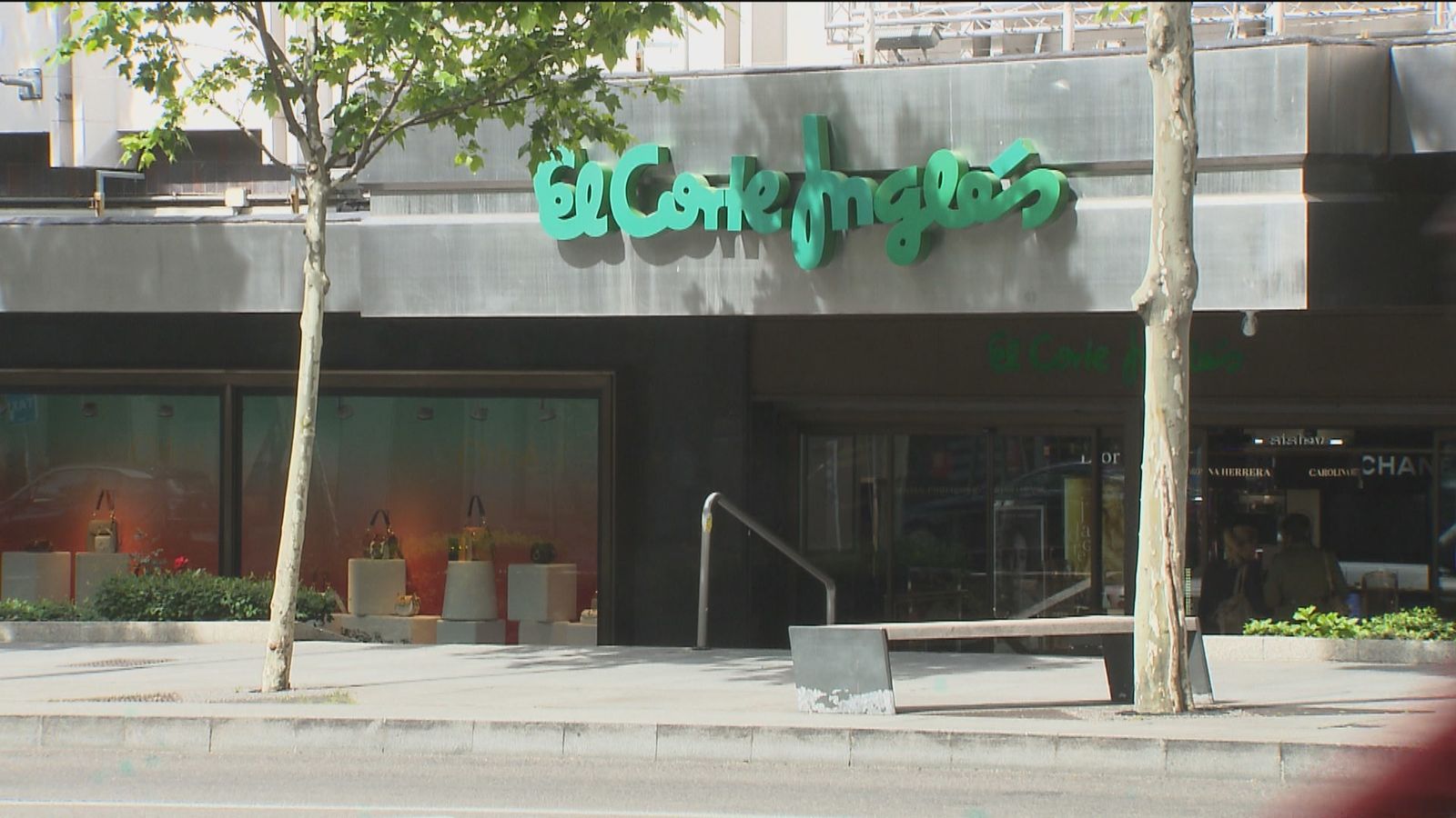 El Corte Inglés y los sindicatos acuerdan las condiciones para una reducción de 3.292 trabajadores