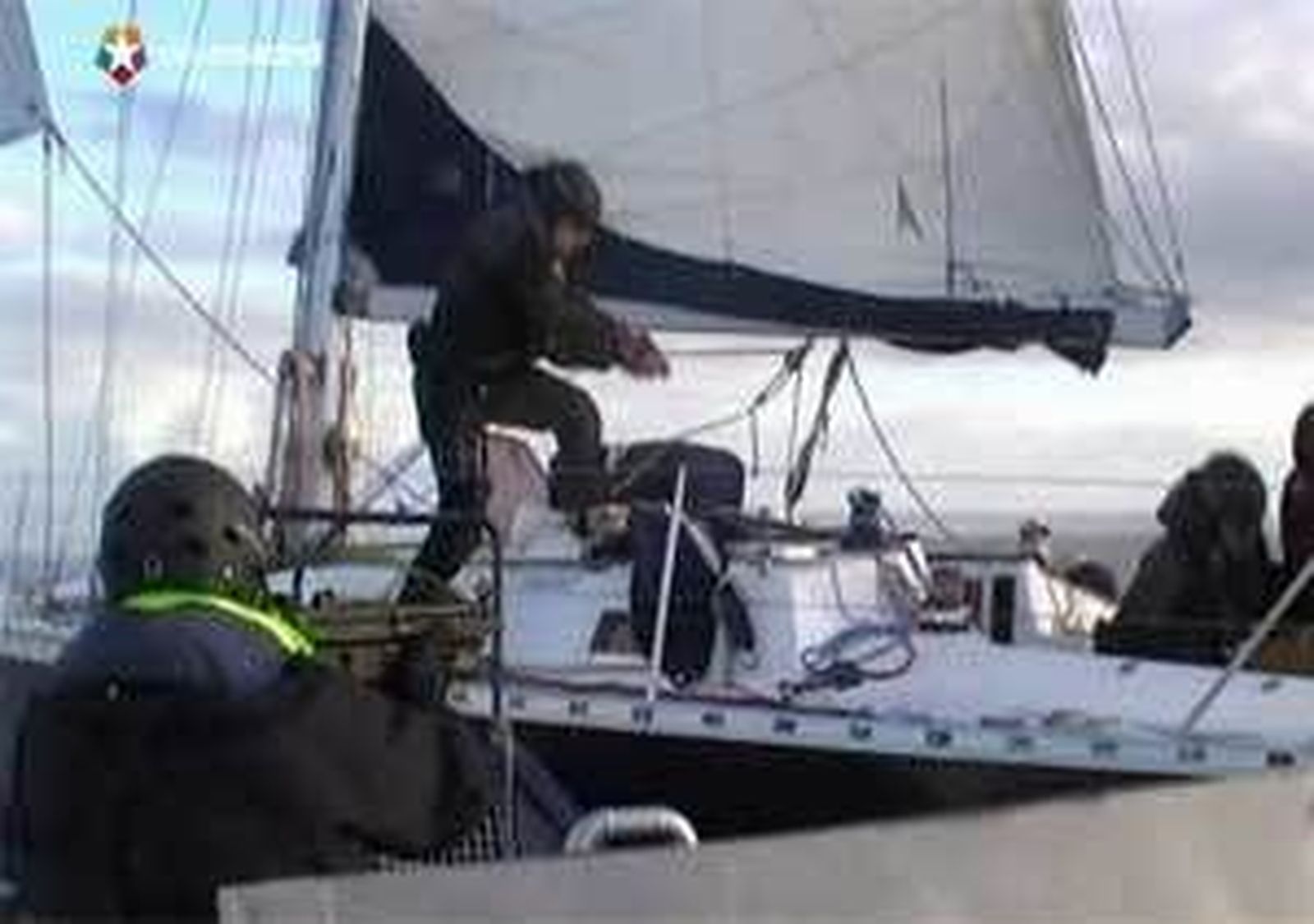 Intervienen en Huelva un velero con 50 litros de cocaína disuelta en agua mar