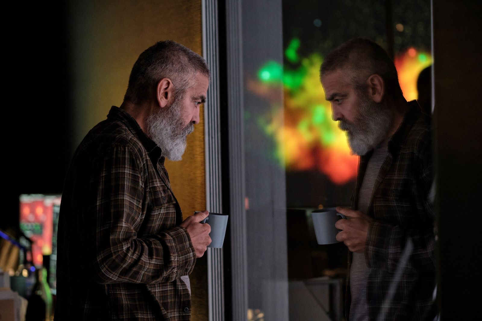 George Clooney lanza un mensaje de compromiso y esperanza en 'Cielo de medianoche'