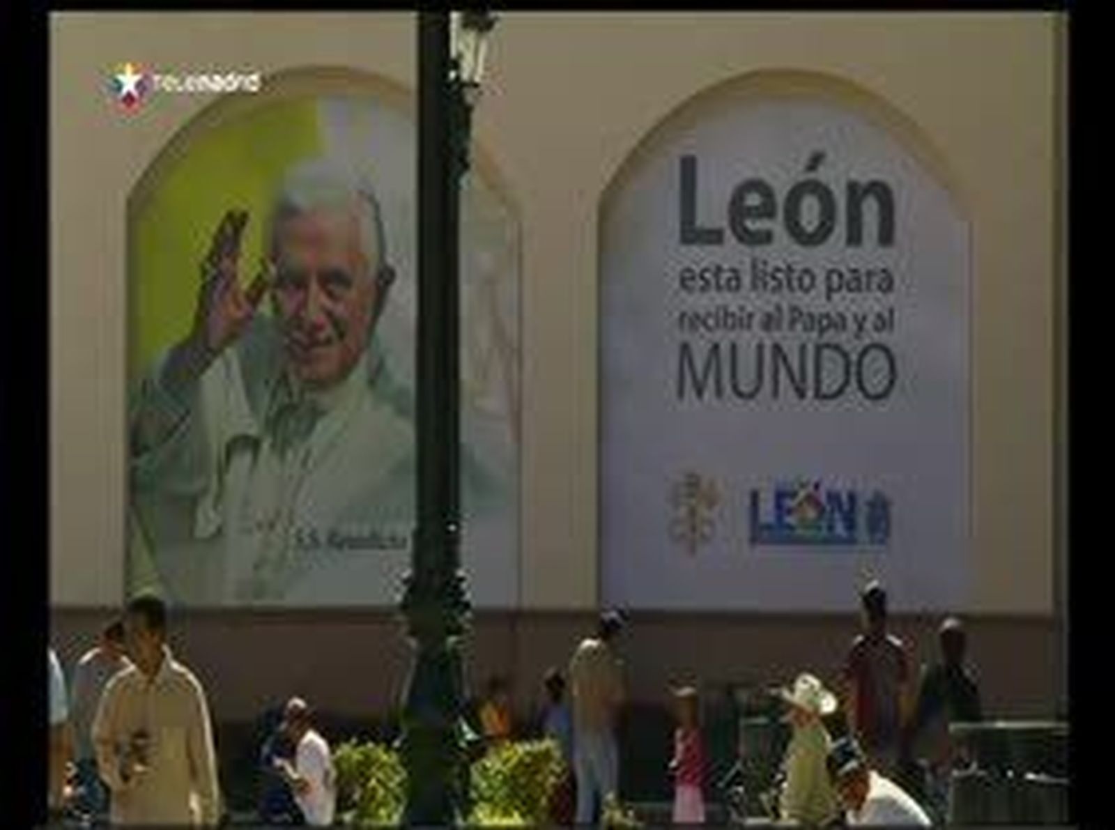 Benedicto XVI emprende el viaje a México