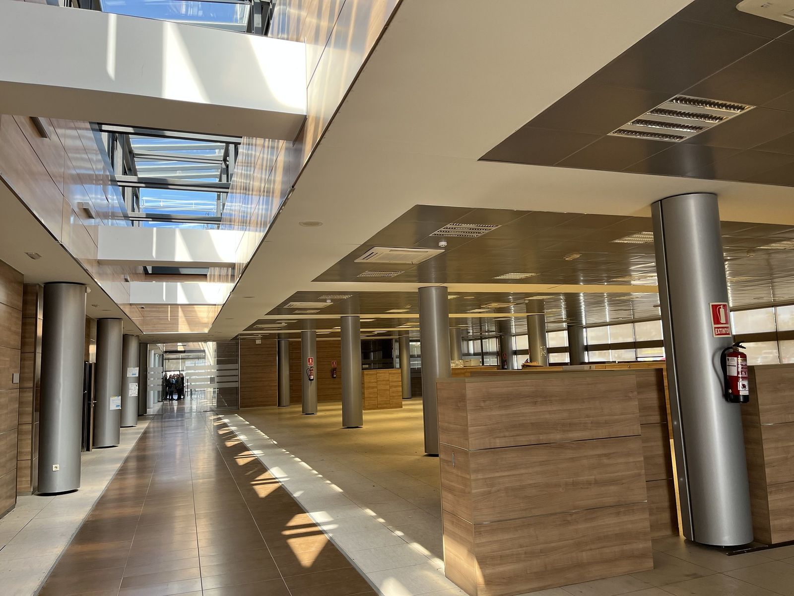 Interior de la sede de la Seguridad Social en Majadahonda, futura biblioteca municipal