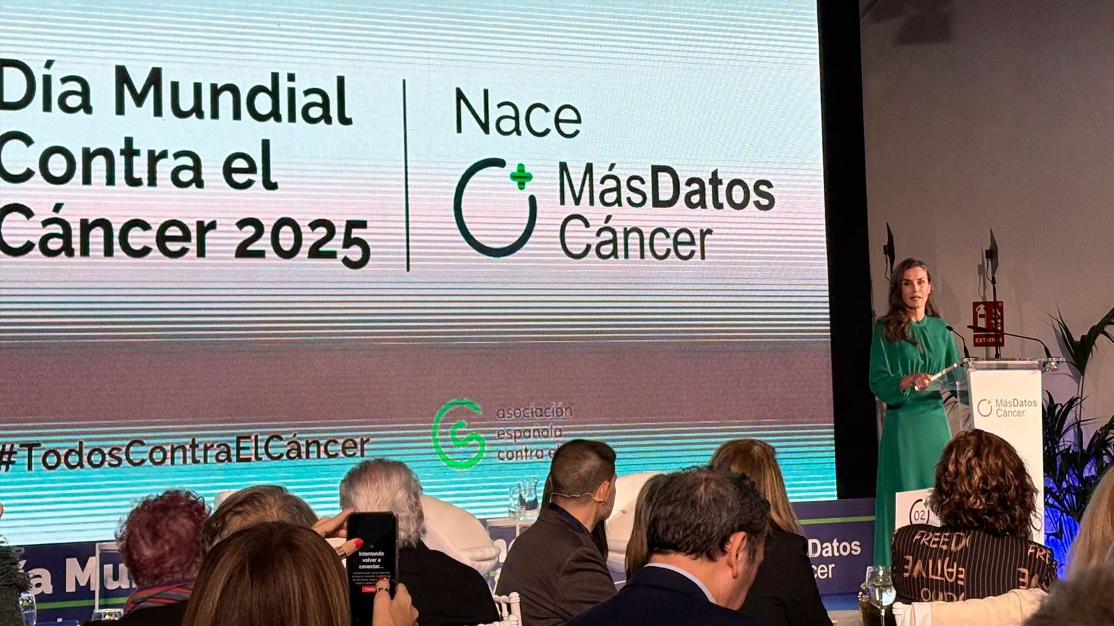 La reina Letizia defiende la prevención del tabaco y cigarrillos electrónicos en el Día Mundial Contra el Cáncer