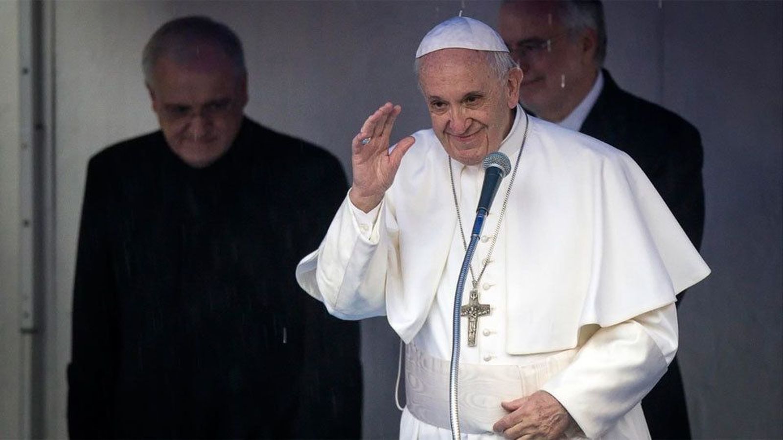 El Vaticano modifica el Catecismo y declara "inadmisible" la pena de muerte