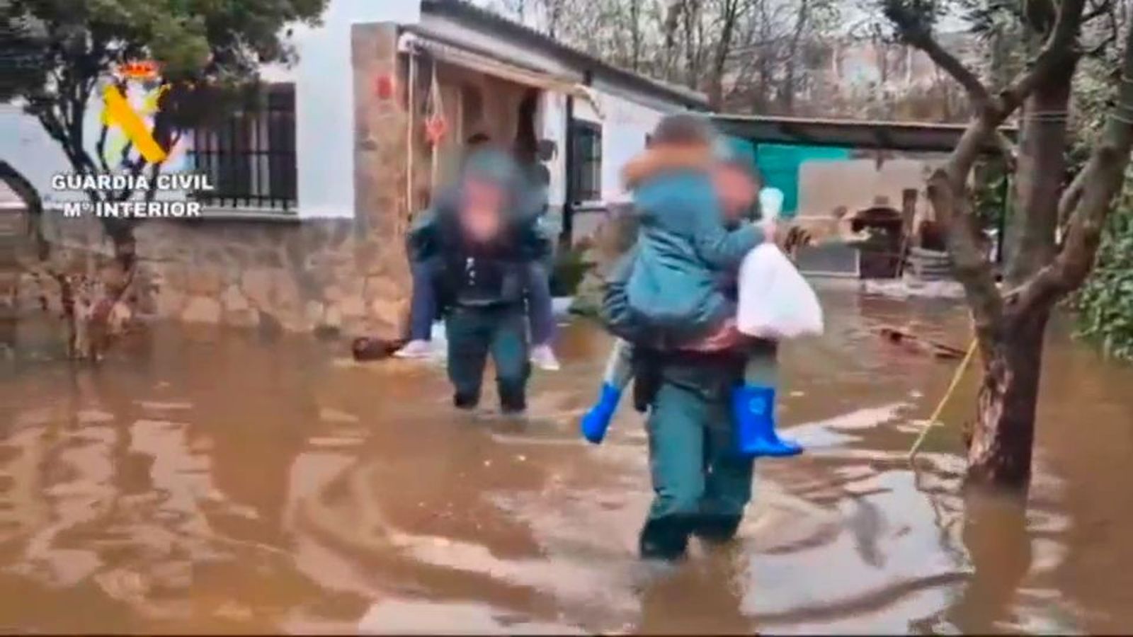 Tres vecinos realojados en Galapagar por el desbordamiento del río Guadarrama