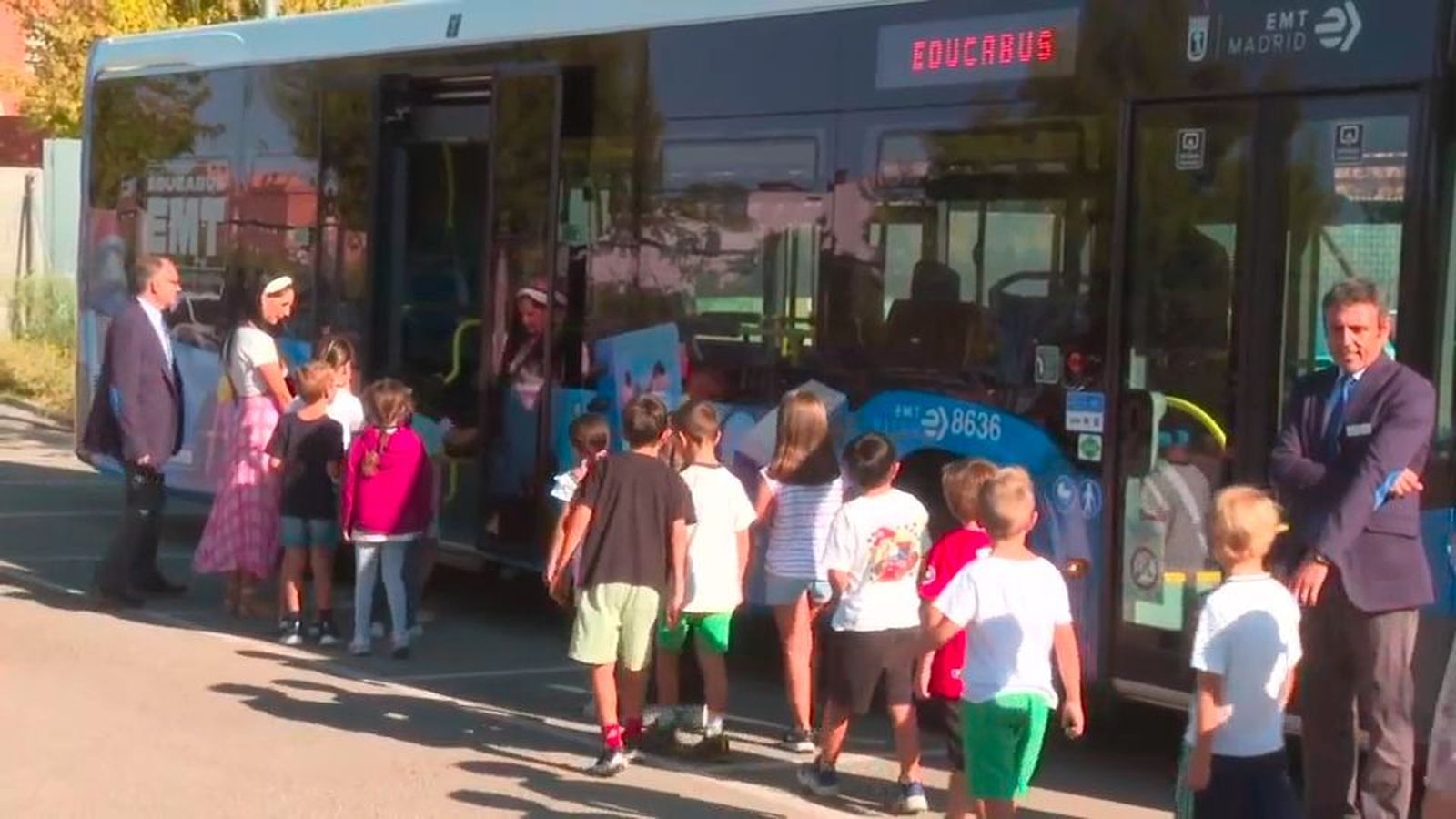 La EMT pone en marcha el 'Educabus' que promoverá el transporte público entre los más pequeños