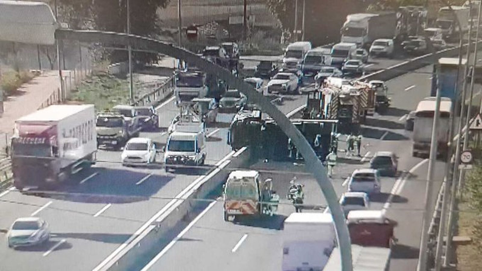 Vuelco de un camión, en la A-4, a la altura de Valdemoro