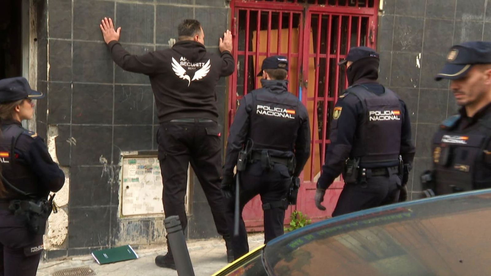 Detenidos 7 empleados de una empresa 'desokupa' con antecedentes por coaccionar con armas en Tetuán