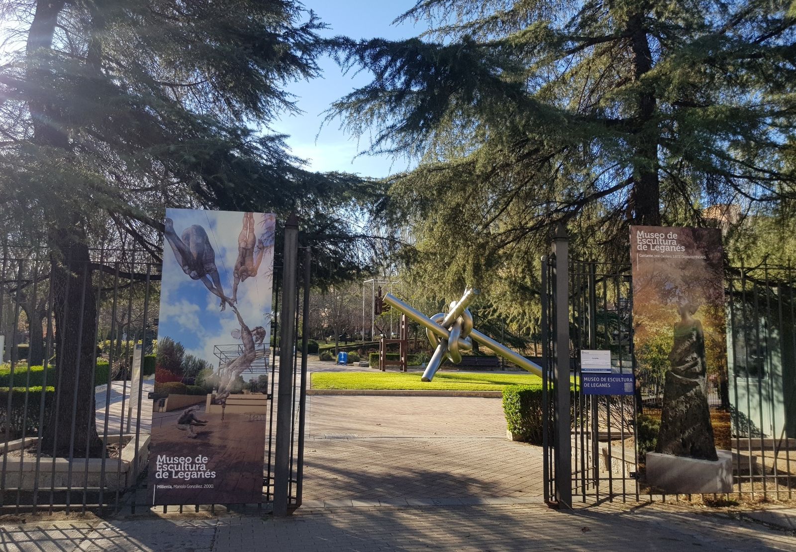 Entrada al Museo de Escultura al aire libre de Leganés
