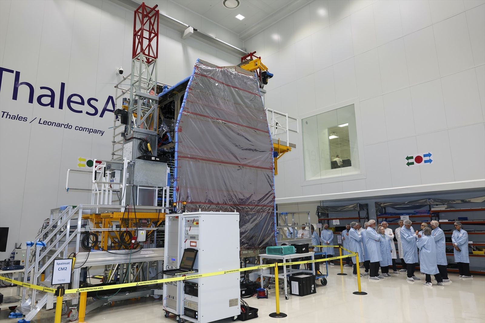 El módulo de comunicaciones del satélite SpainSat II en las instalaciones de Thales Alenia Space