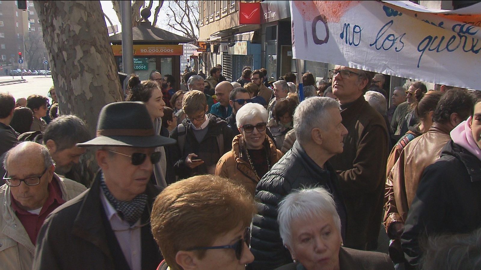 Los vecinos de Retiro protestan contra una casa de apuestas