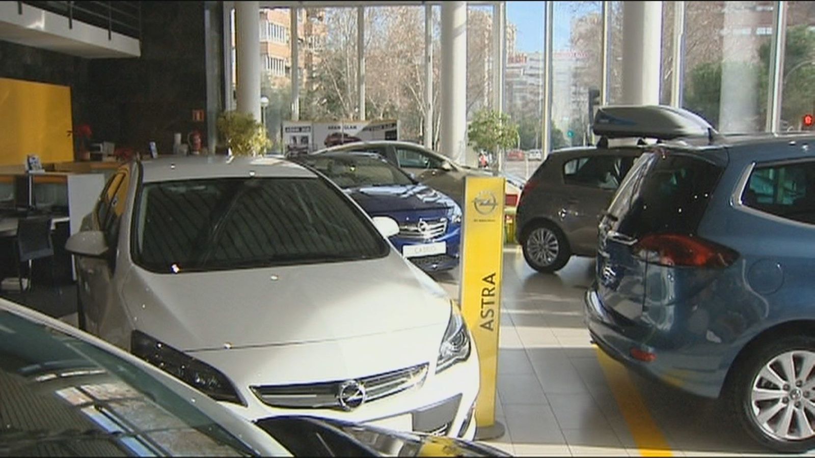 Comprar un coche, nunca antes, resultaba tan caro