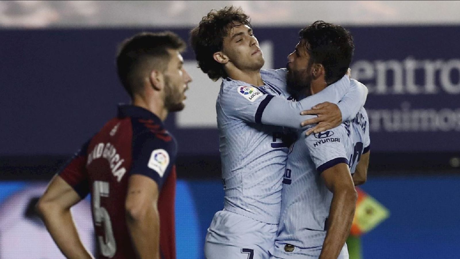 Joao Felix y Diego Costa ante Osasuna