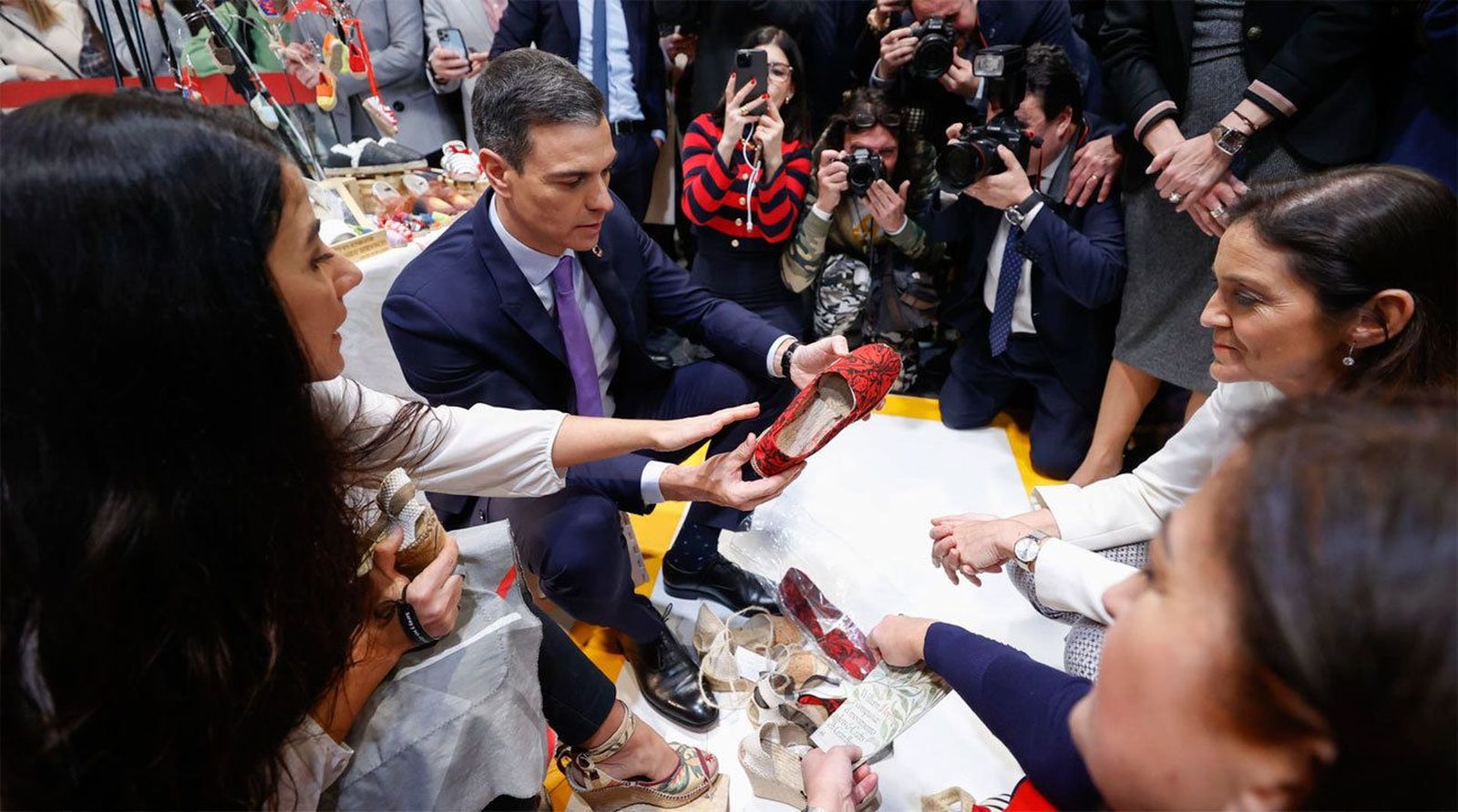 Sánchez asegura que la Presidencia española de la UE servirá para "mostrar las virtudes de España"