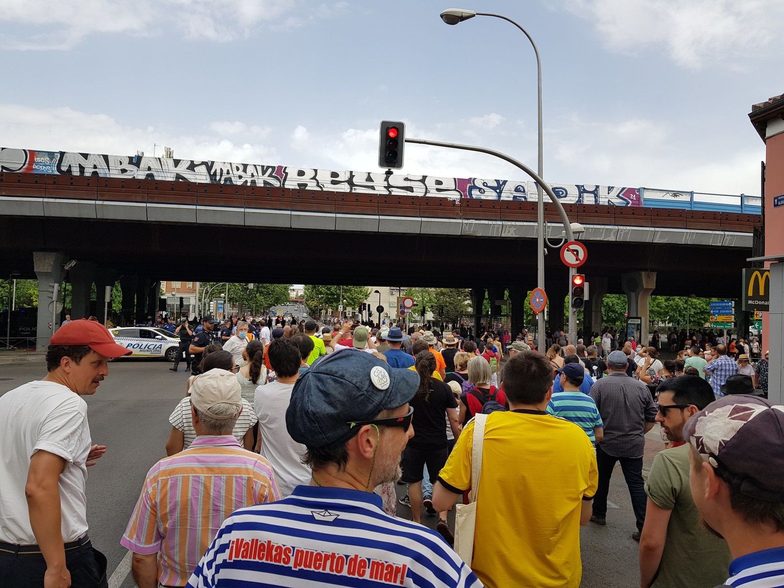 Exigen a Almeida que derribe el scalextric de Vallecas tal y como preveía Gallardón