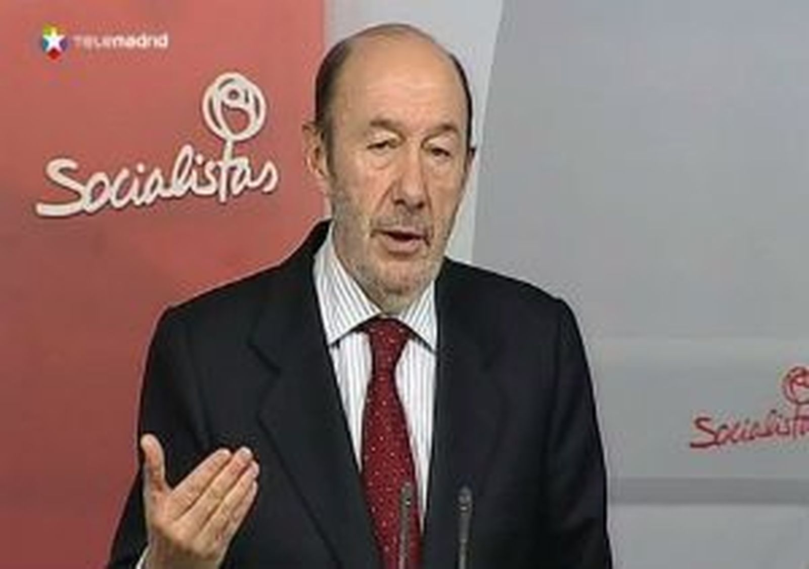 Rubalcaba asegura que "la pesadilla acaba" y derogarán lo que ha hecho el PP