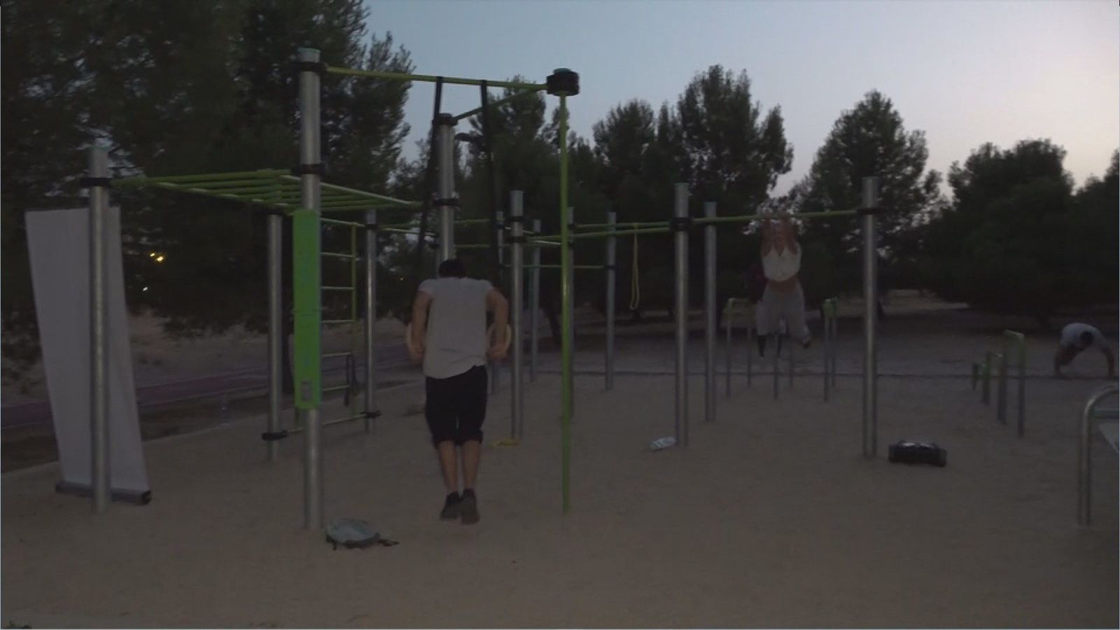 Sabotean el cuadro eléctrico en un parque de calistenia del Ensanche de Vallecas