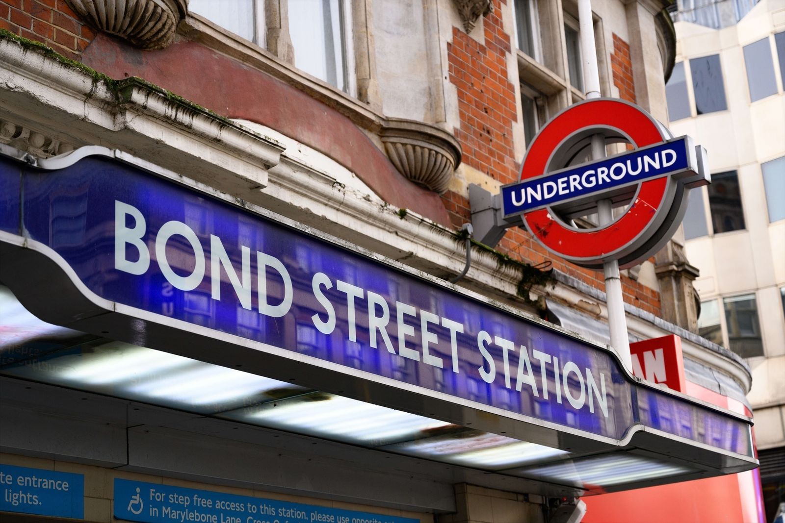 Un corte de electricidad en Londres provoca el cierre de varias líneas de metro