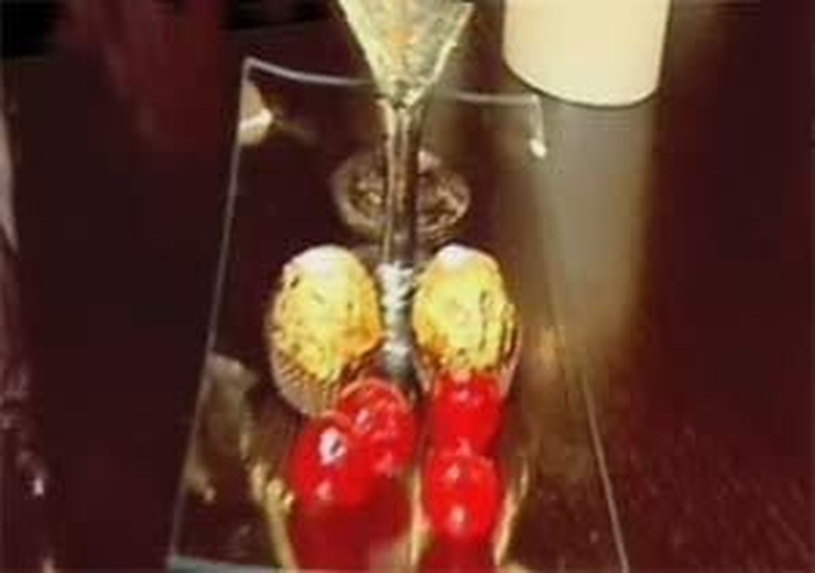 Masajes con chocolate y cerezas