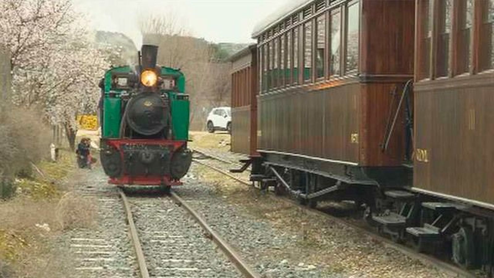 Vuelve el Tren de Arganda con una locomotora de vapor