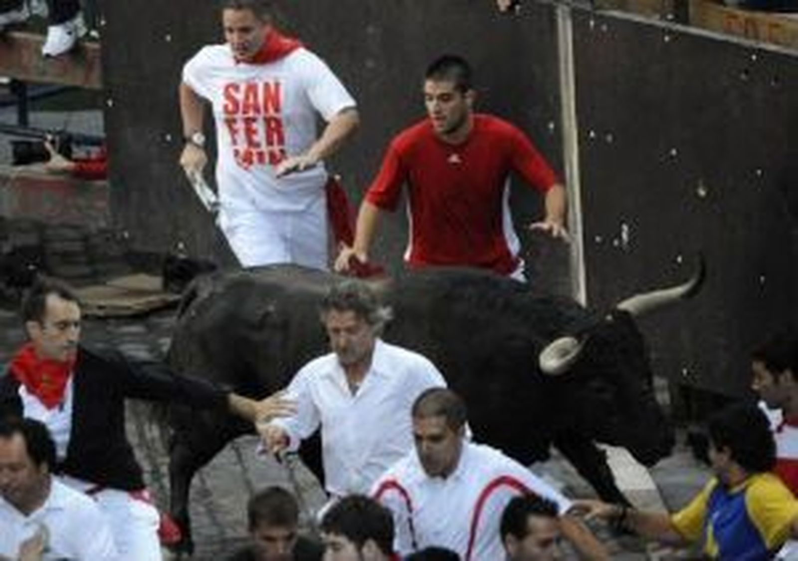 Un corredor madrileño trasladado a hospital con traumatismos tras el encierro