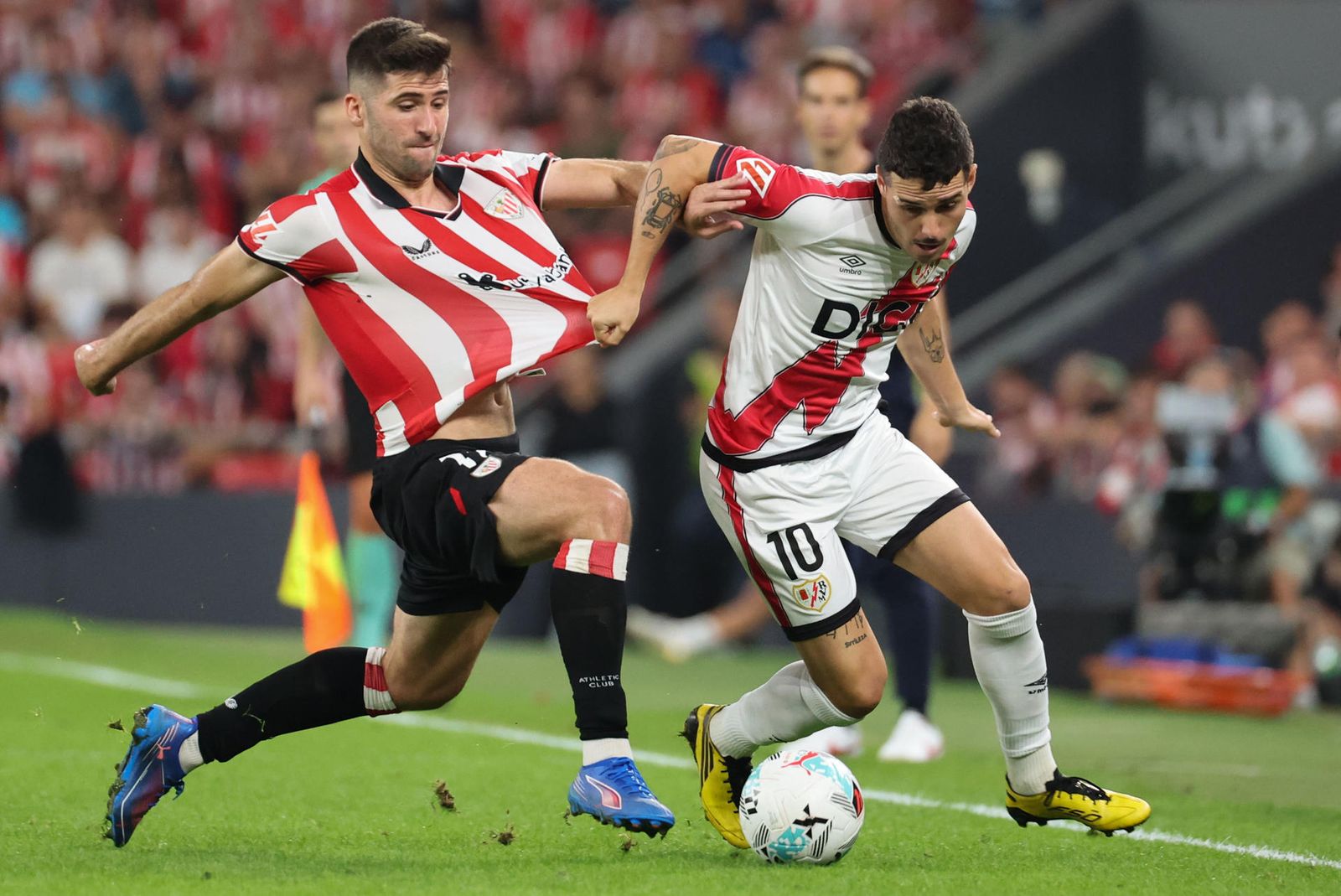 Sergio Camello durante el Rayo Vallecano - Athletic de Bilbao de LaLiga