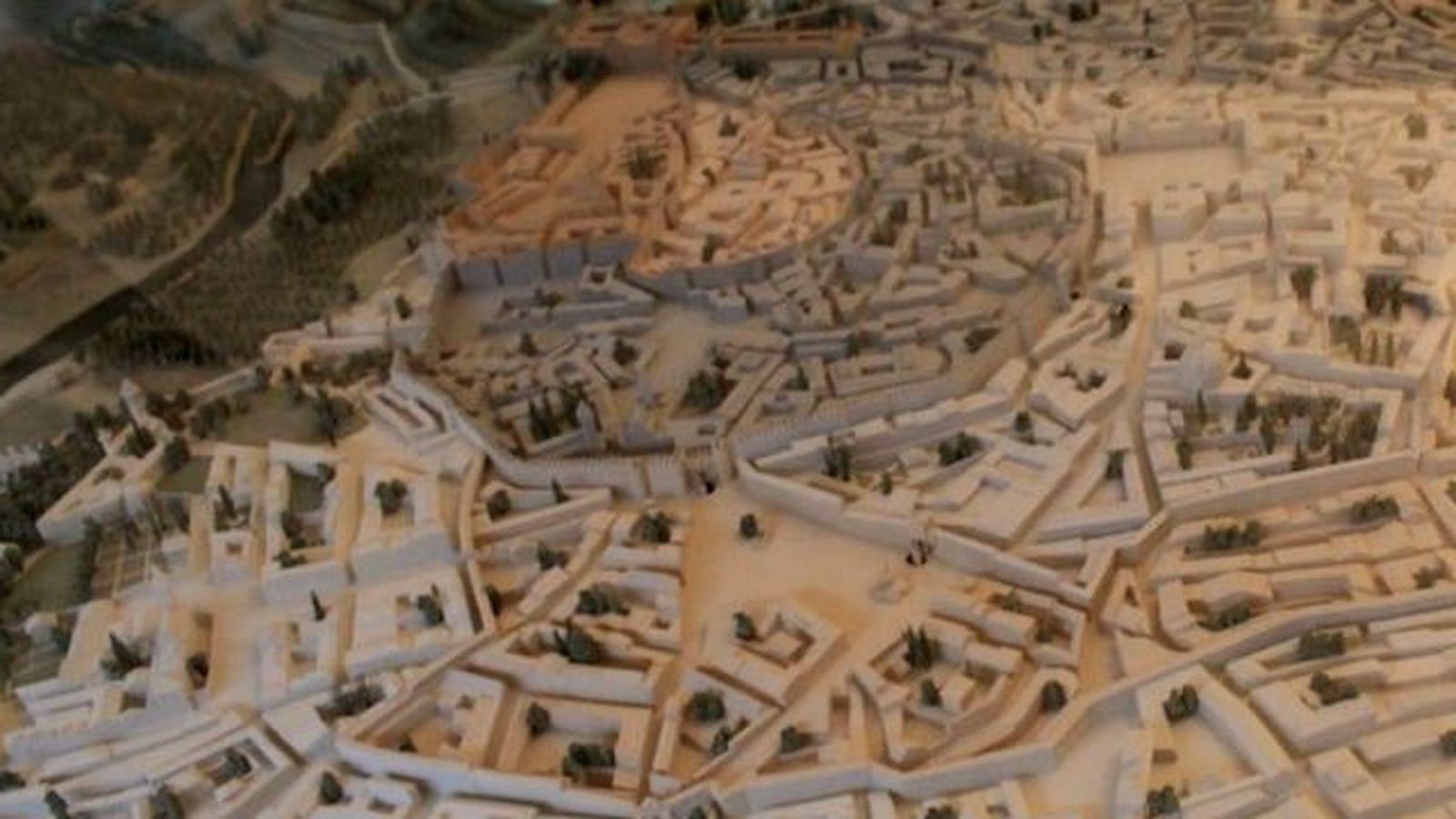 'Las murallas de Madrid' narran la historia  de la ciudad en el Museo de San Isidro