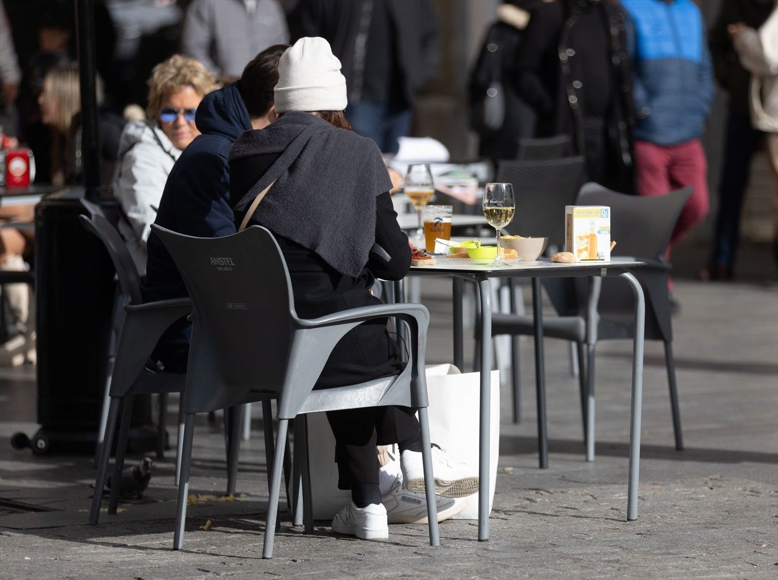 Una nueva moda trae de cabeza a los hosteleros: compartir el menú del día