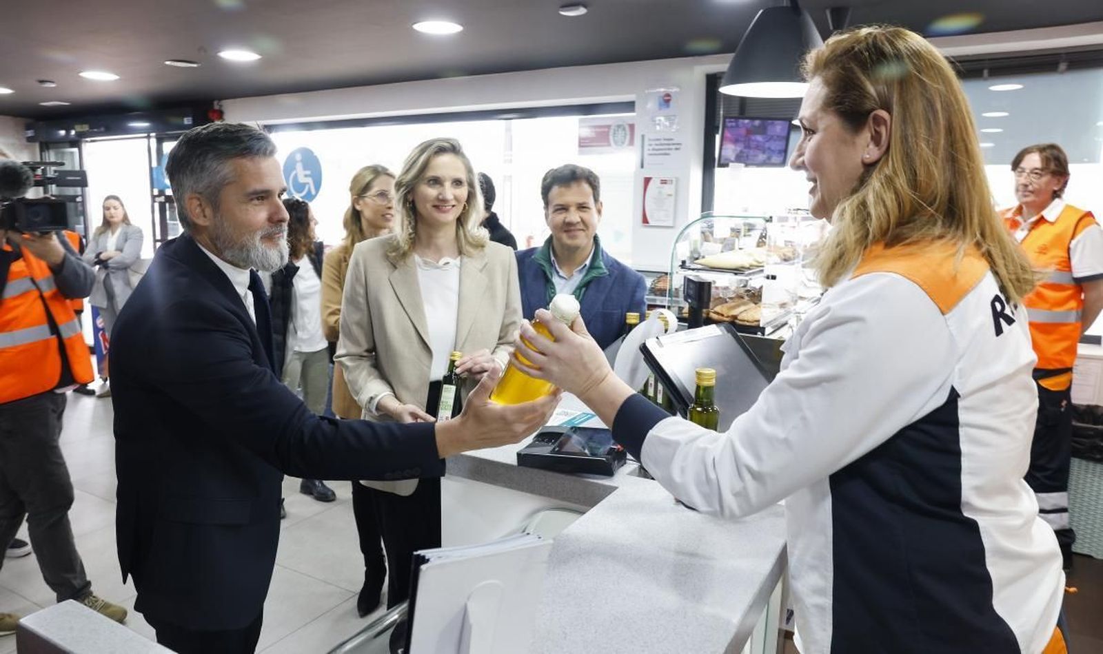 Madrid inicia una campaña de recogida de aceite de cocina usado