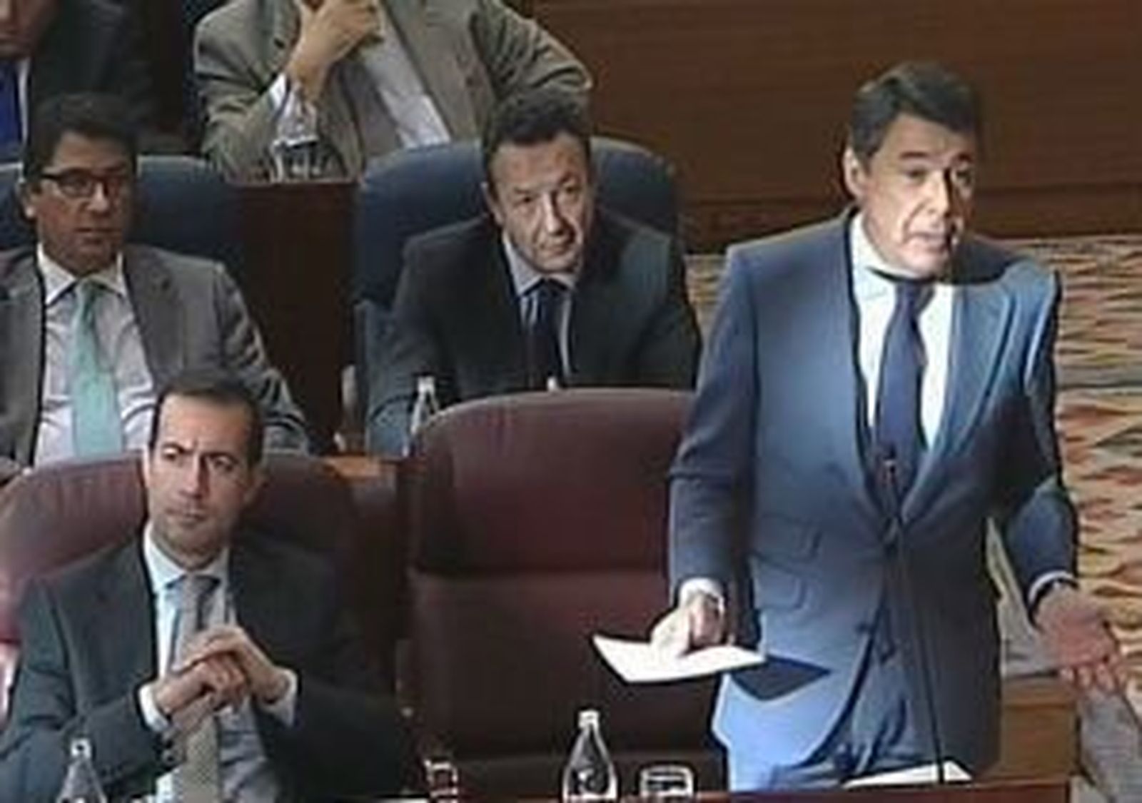 González recrimina a Gómez "estar muy interesado por las primarias"