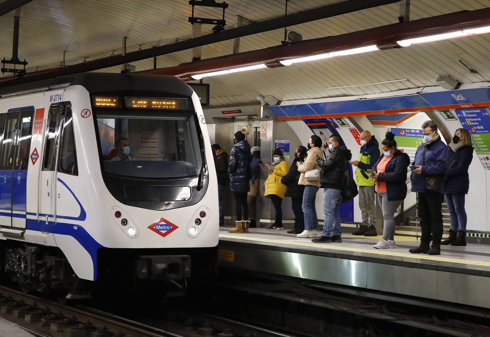 Muchos madrileños 'descubren' el metro tras la nevada