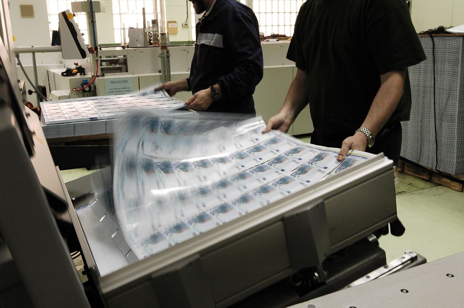 Fabricación de Billetes de Euros en La Fábrica Nacional de Moneda y Timbre