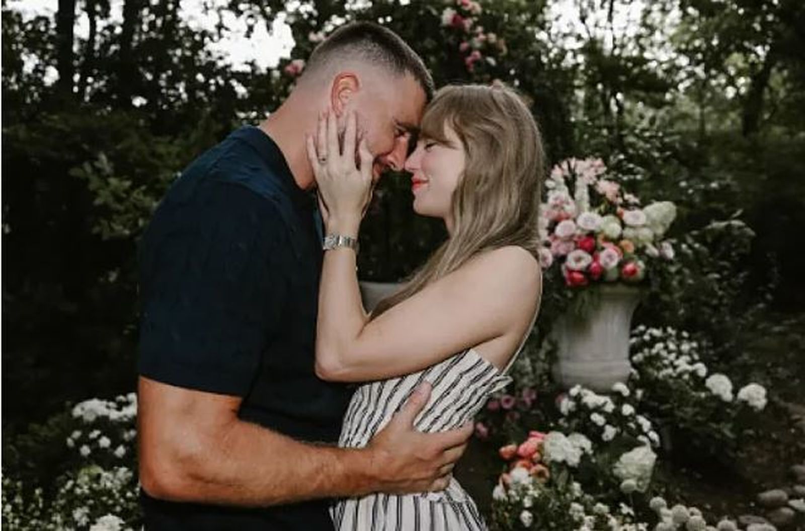¡El 'SÍ, quiero' más esperado!:  Taylor Swift y Travis Kelce anuncian que van a casarse