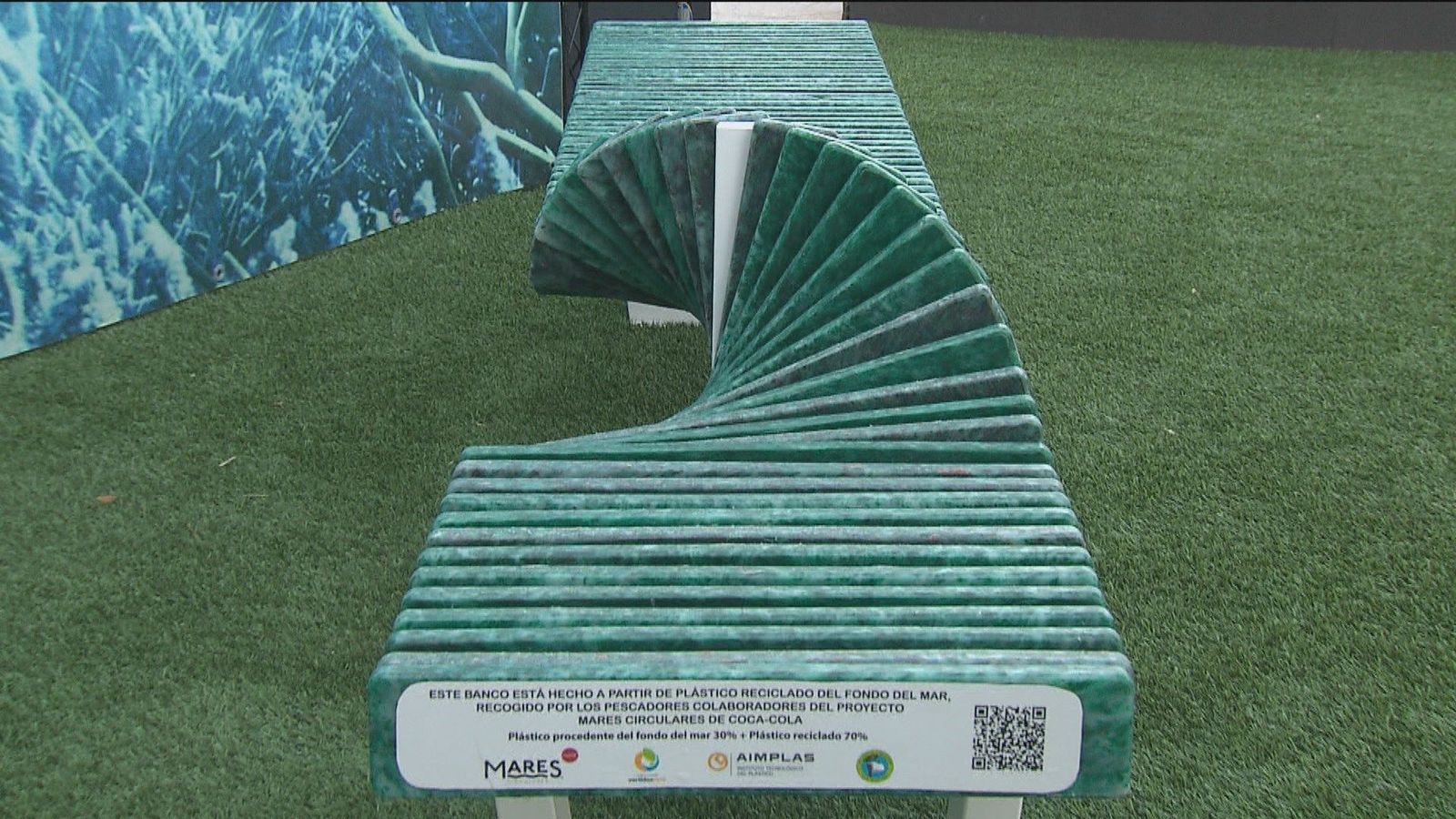 El banco de Madrid Río fabricado a partir de basura marina