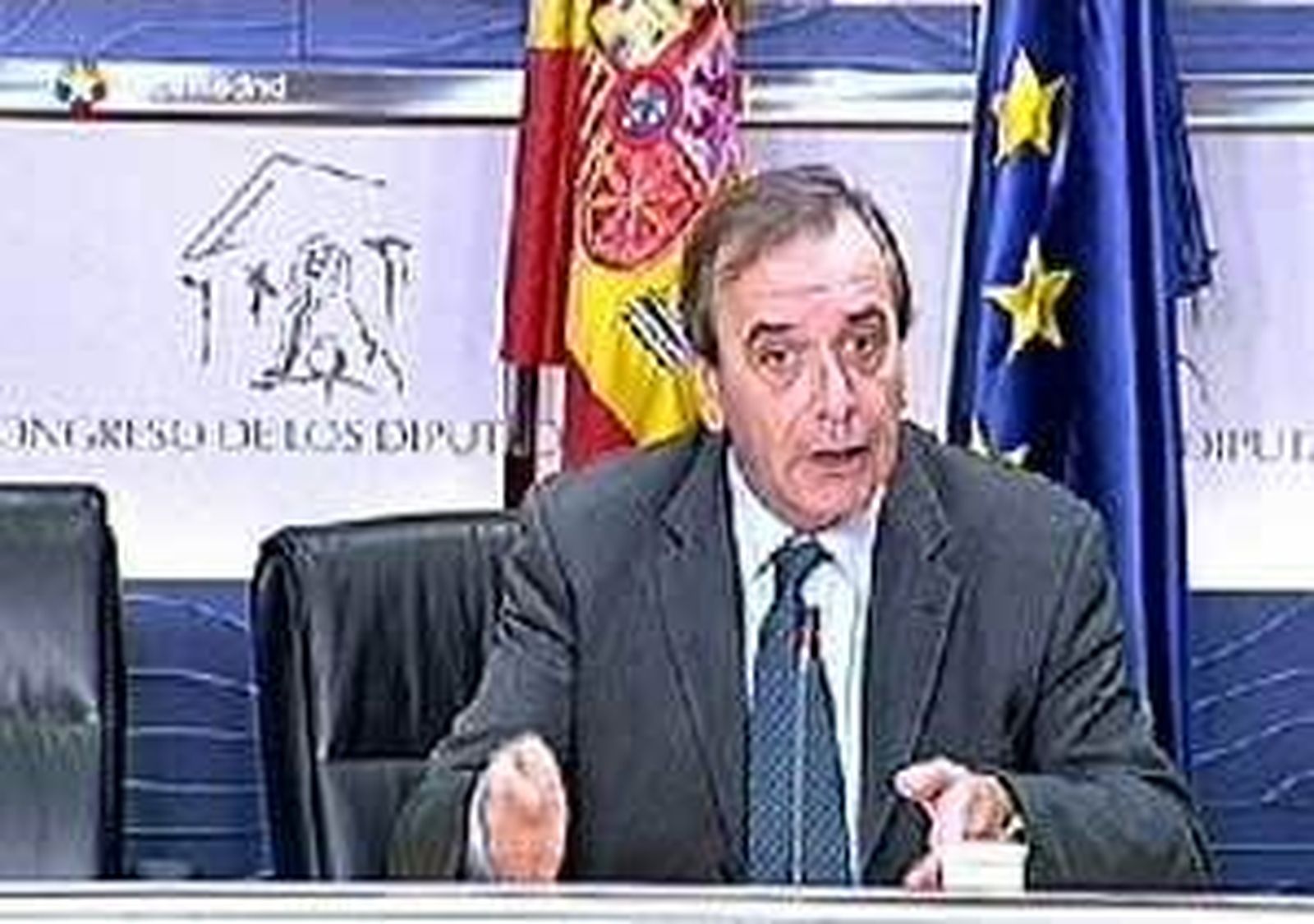El PSOE tacha de ambiguo, poco concreto y decepcionante el discurso de Rajoy