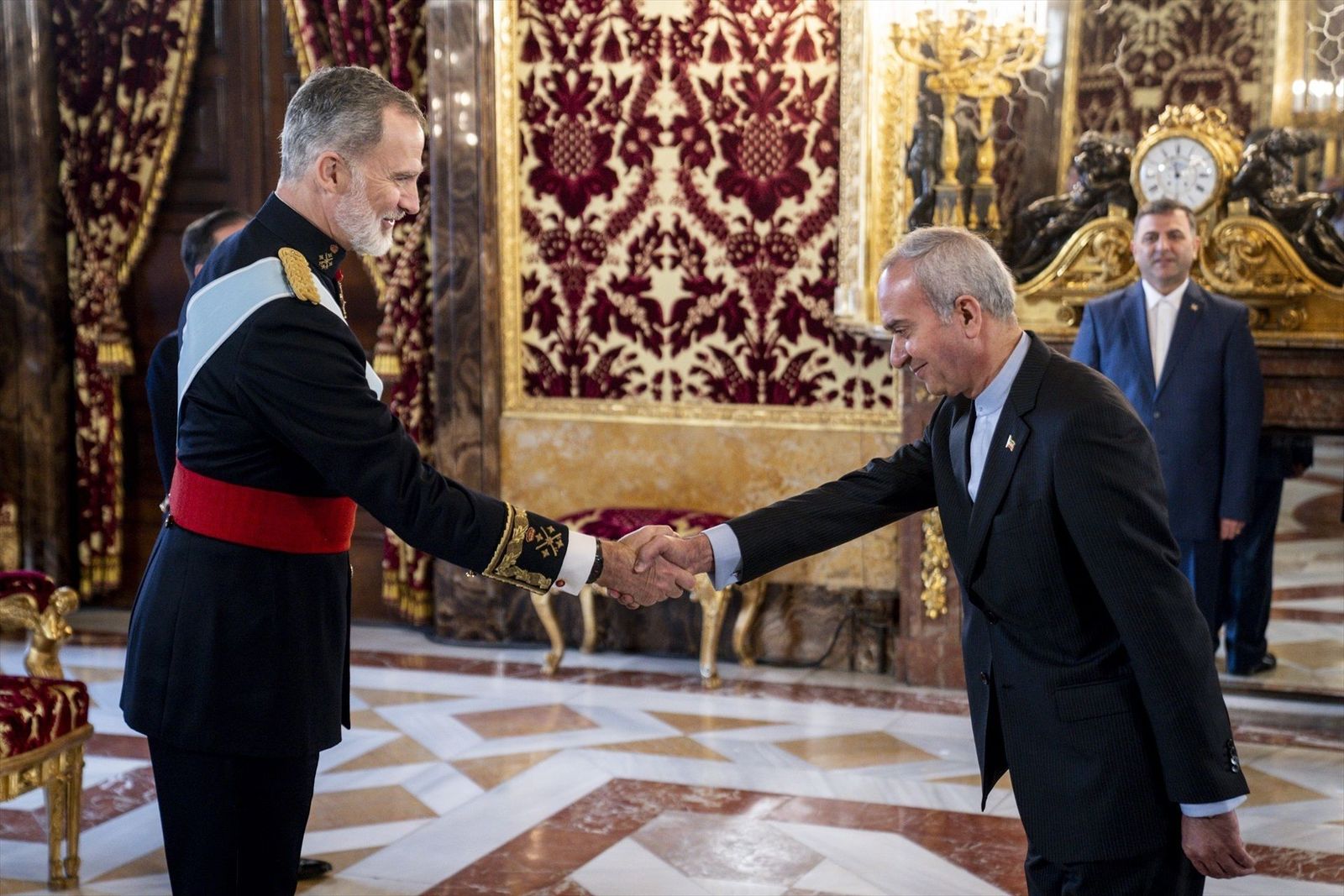Felipe VI recibe las cartas credenciales de seis nuevos embajadores, incluidos El Salvador e Irán