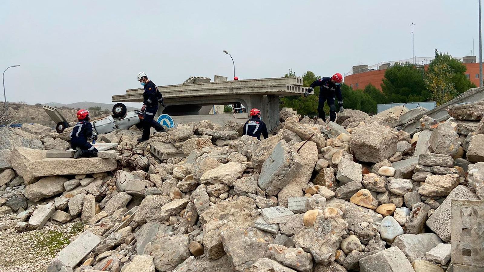 Así actuarían los servicios de emergencia ante un terremoto devastador en Madrid
