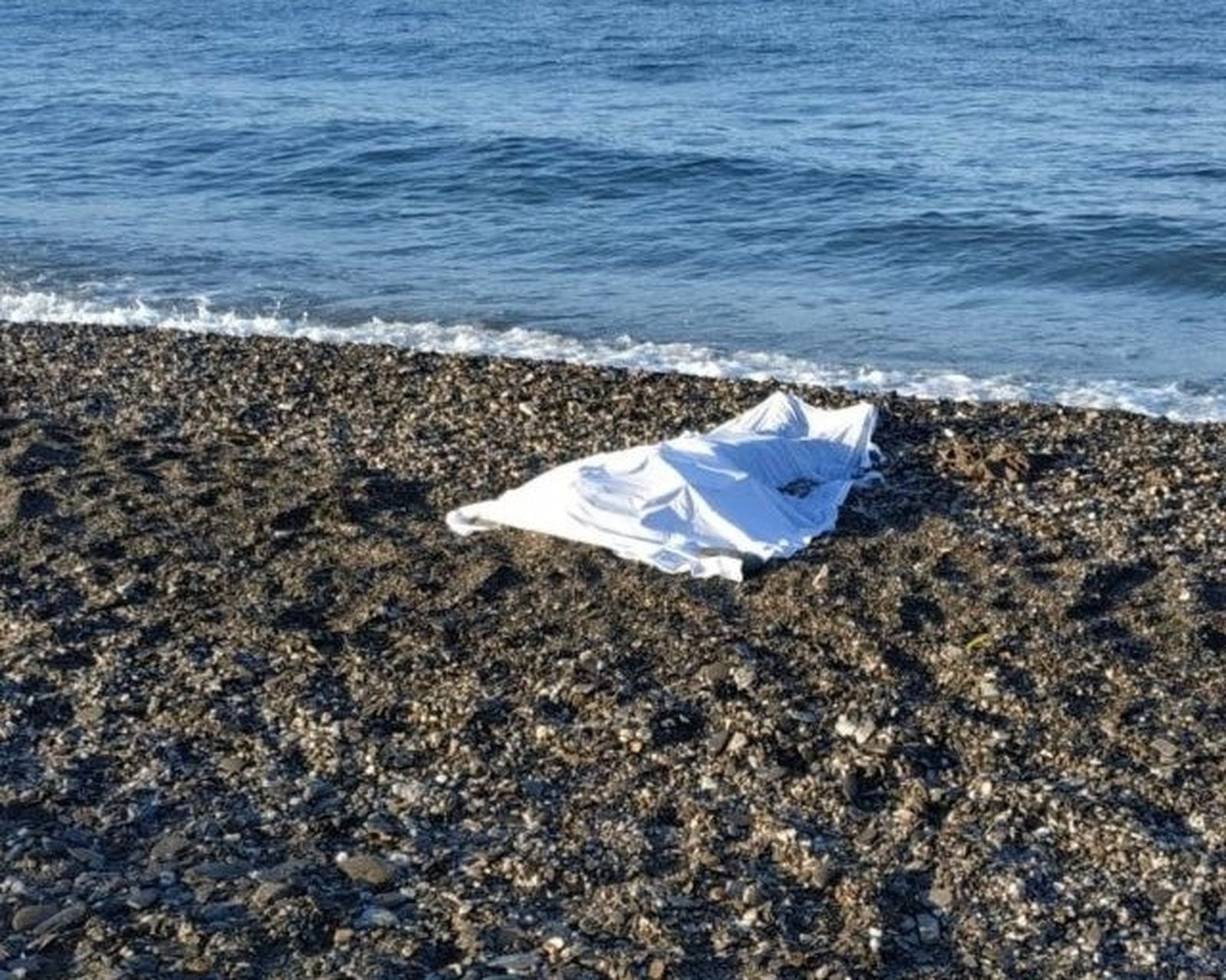 Cadáver de una persona ahogada en una playa de Almería