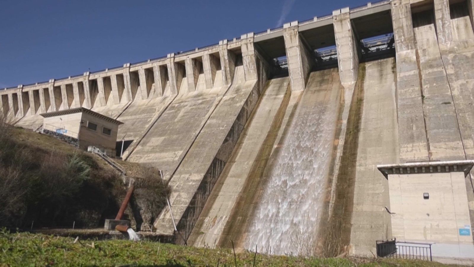 Así vigilan las entrañas del embalse de Navacerrada