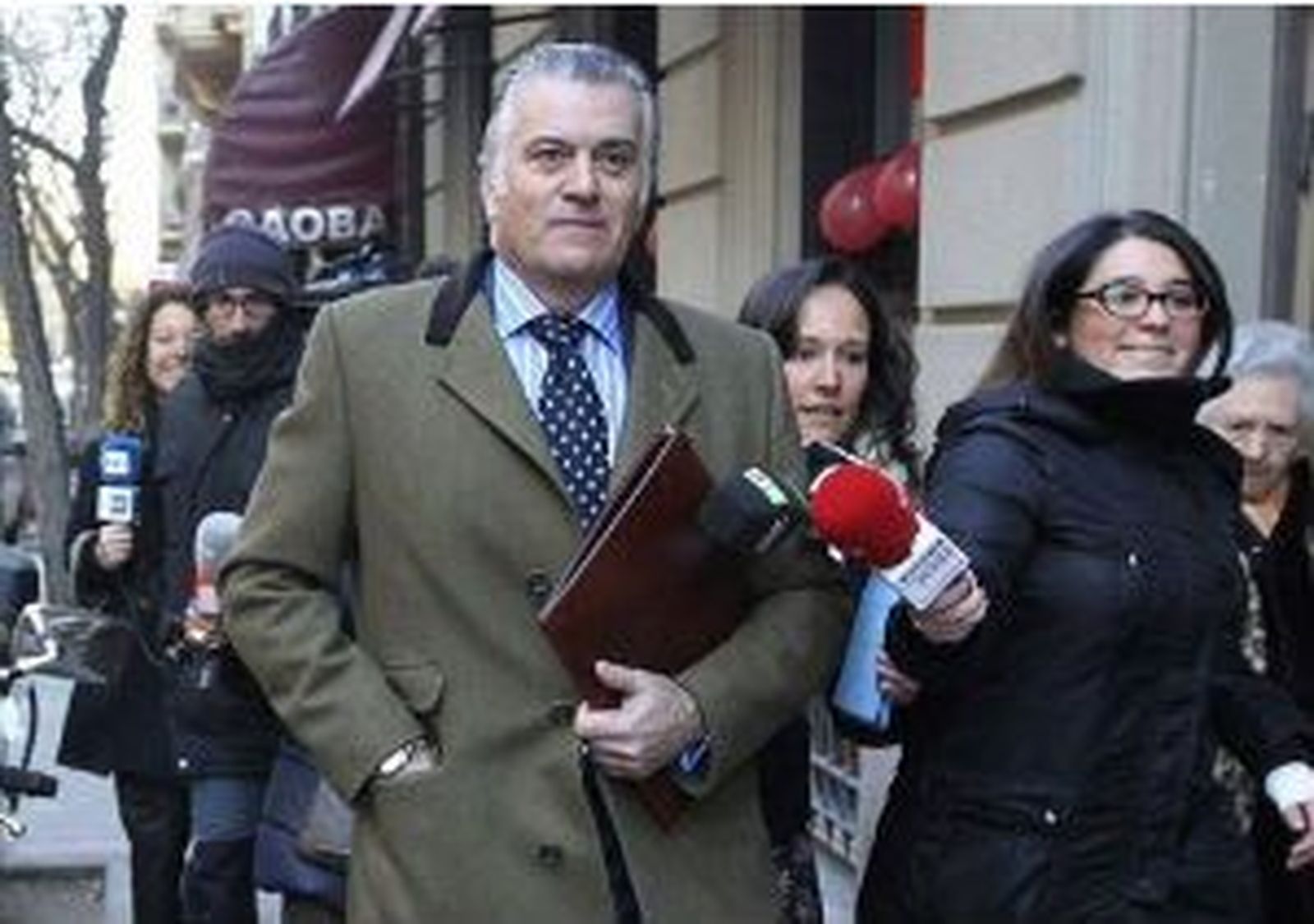 Bárcenas recibió dos millones de euros  en ingresos bancarios en Suiza entre 2001 y 2005