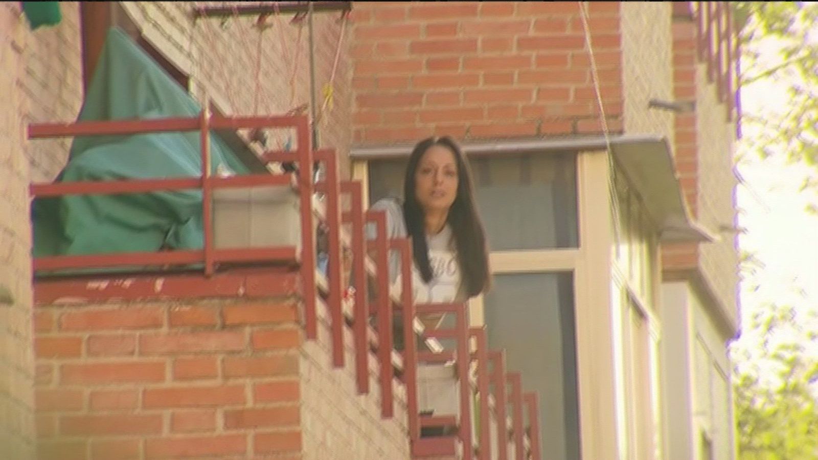 Sara ya ha sido desahuciada en Leganés: "O abría la puerta o me la tiraban abajo"