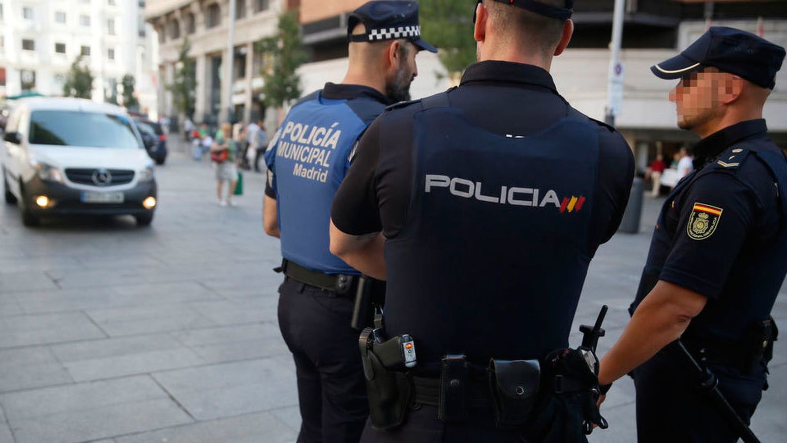 Tres detenidos y tres policias heridos en una reyerta en Ciudad Lineal
