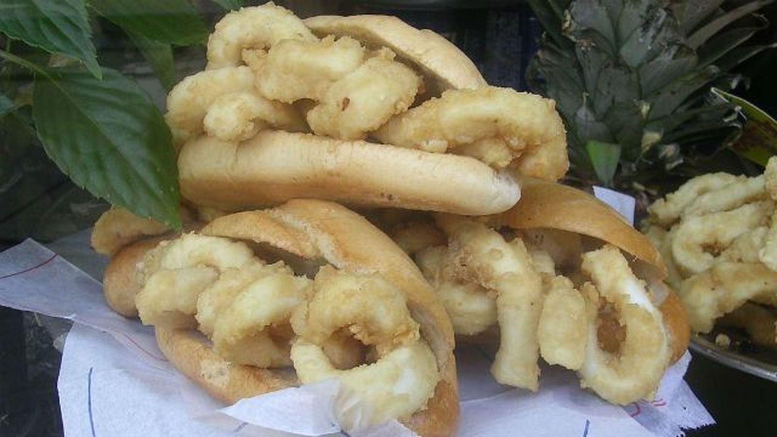 Celebramos el Día del Bocata de Calamares, la tradición gastronómica más castiza de Madrid