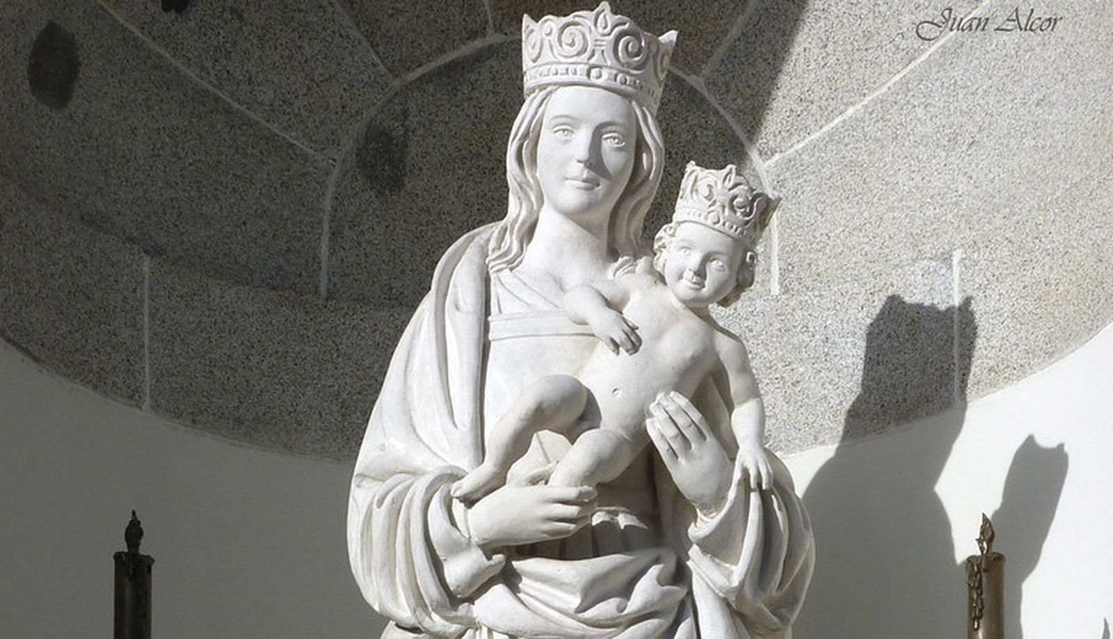 Virgen de la Almudena