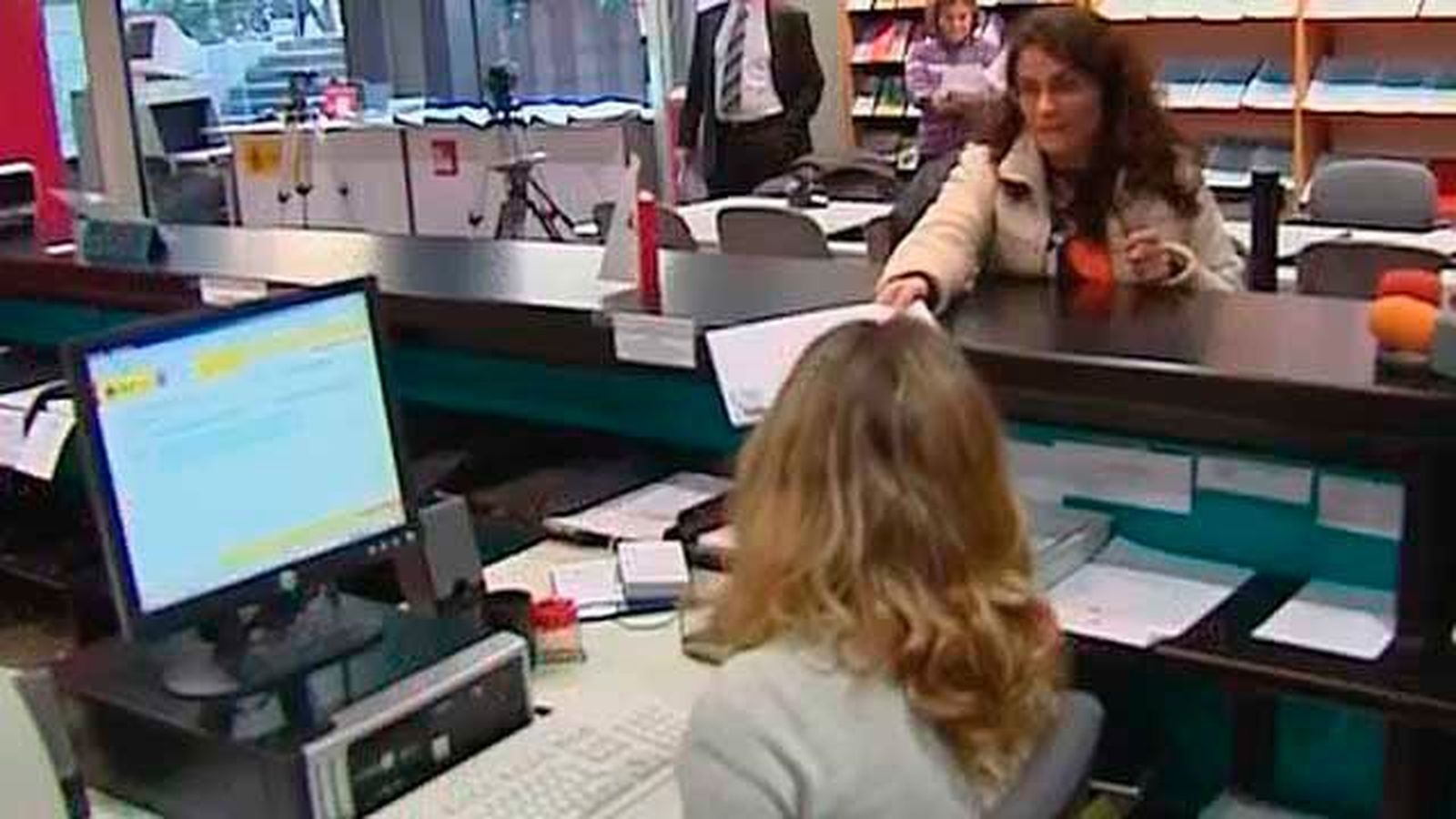 Hacienda y sindicatos de funcionarios firman este viernes un acuerdo con mejoras salariales y de jornada