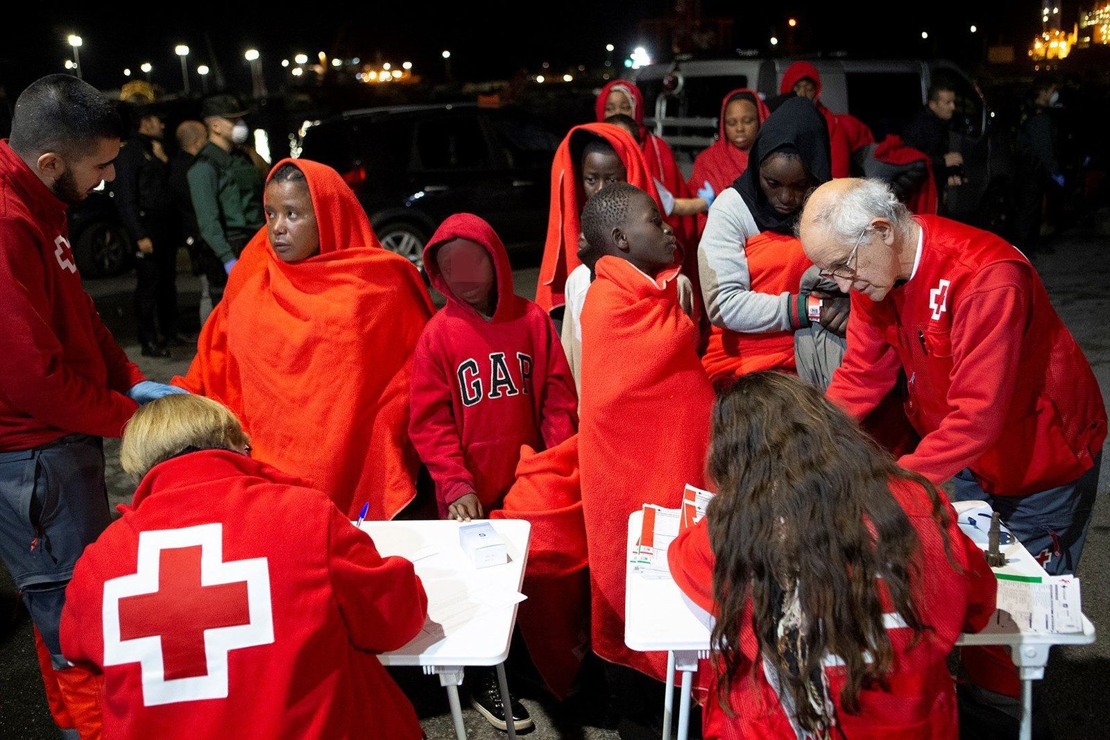 Más de 900 inmigrantes rescatados en las pasadas 24 horas en el Mar de Alborán