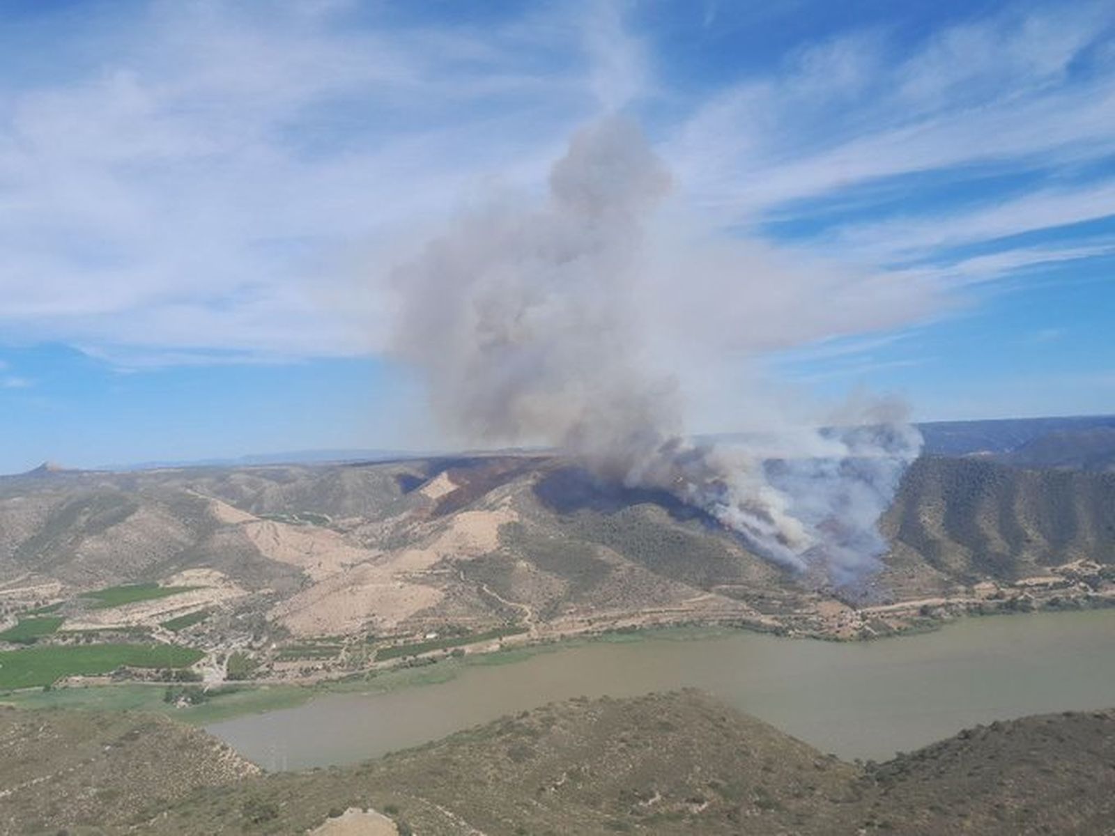 Incendio forestal en Mequinenza, Zaragoza