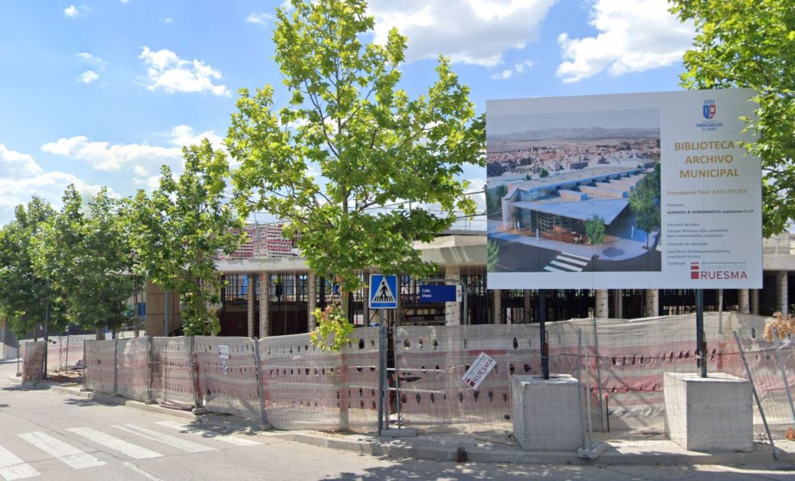 Edificio inacabado en Paracuellos de Jarama destinado a biblioteca y archivo municipal