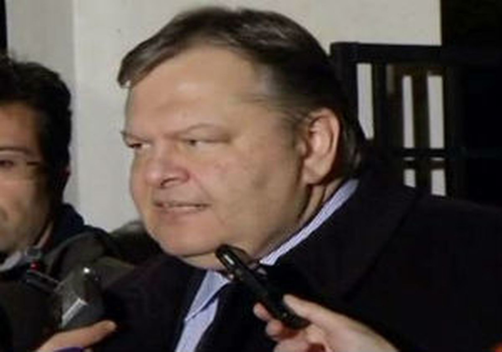 Venizelos: "Grecia está al borde del abismo", muchos quieren que deje el euro